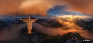 Статуя Христа-Искупителя на горе Корковадо, Рио-де-Жанейро, Бразилия