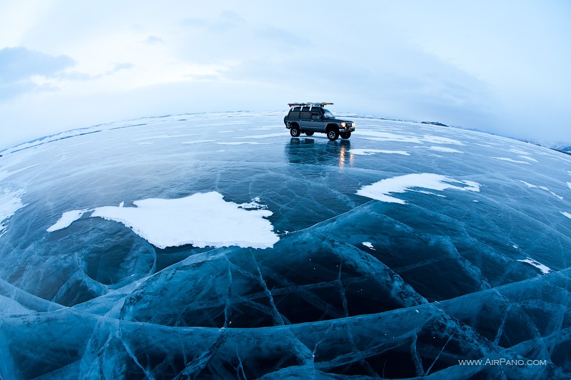 На Байкальском льду