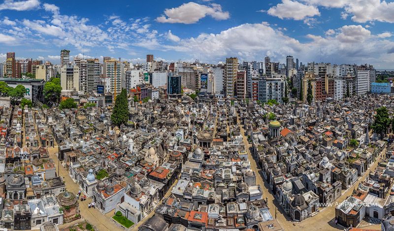 La Recoleta Cemetery