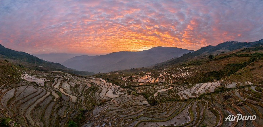 Рисовые поля, провинция Юньнань, Китай