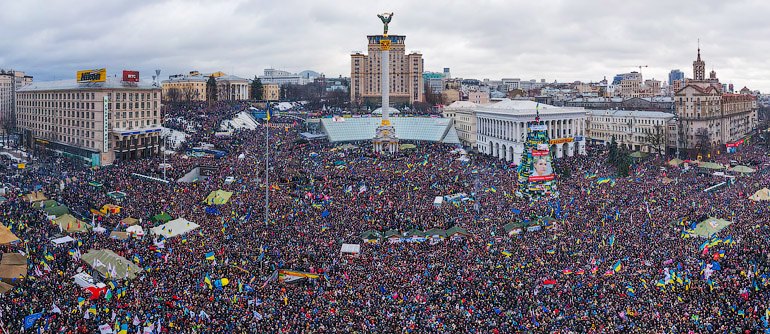 Евромайдан, декабрь 2013, Украина - AirPano.ru • 360 Градусов Аэрофотопанорамы • 3D Виртуальные Туры Вокруг Света