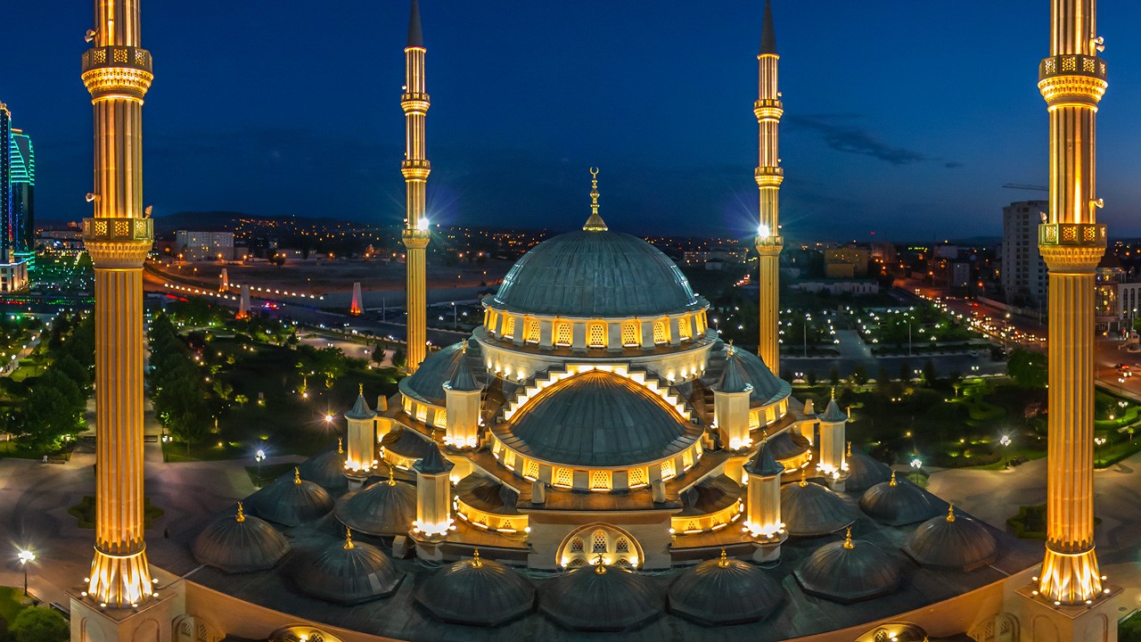Мечеть «Сердце Чечни», Грозный, Россия - AirPano.ru • 360 Градусов Аэрофотопанорамы • 3D Виртуальные Туры Вокруг Света
