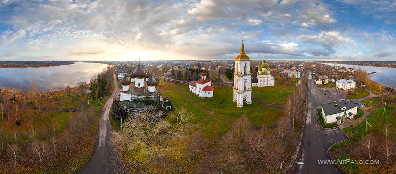 Соборная площадь, Каргополь, Россия