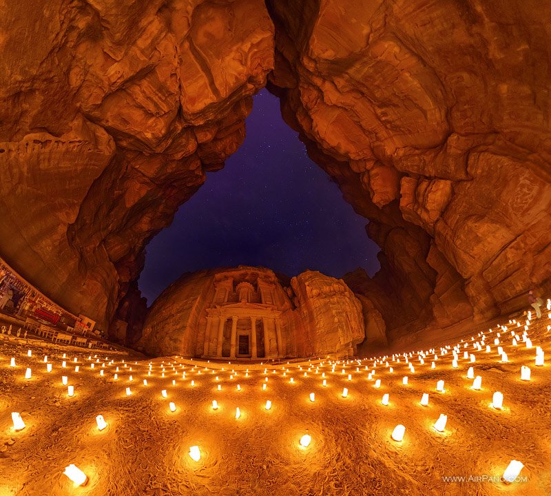 Petra at night under the light of hundreds candles