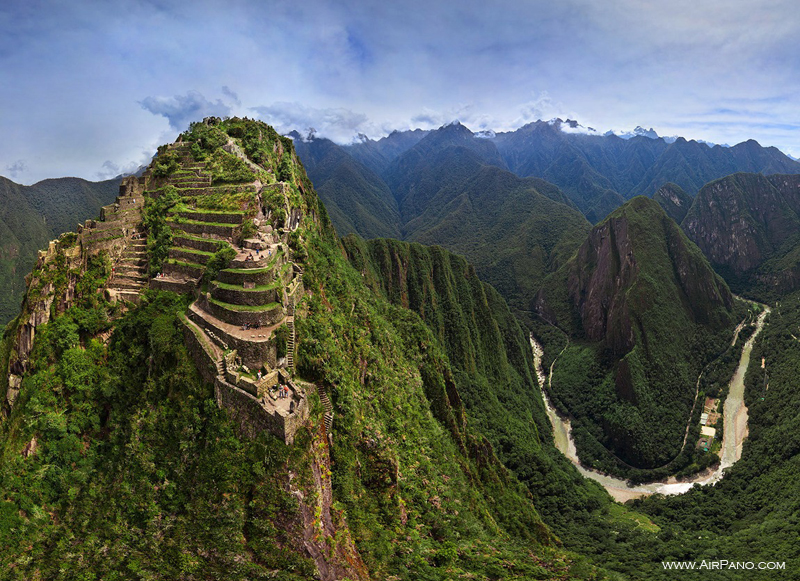 «Young Peak» of Huyana Picchu