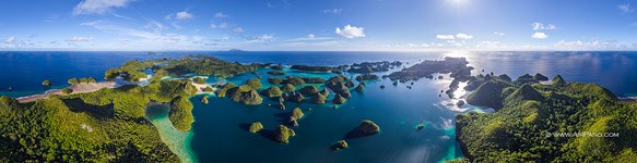 Панорама острова Ваяг, Раджа-Ампат, ультра высокое разрешение (30119x7751 px)