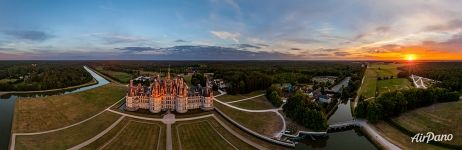 Замок Шамбор на закате. Панорама Замок Шамбор на закате. Панорама