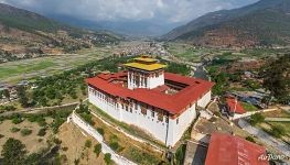 Above the Rinpung Dzong