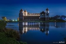 Reflection of the Mir Castle