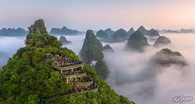 Смотровая площадка в горах Гуйлинь, Китай
