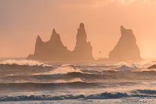 Южное побережье Исландии, Рейнисфжара (Reynisfjara beach) со скалами Рейнисдрангар, Вик