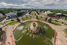 Всероссийский выставочный центр (ВДНХ), над фонтаном «Дружба народов СССР» Всероссийский выставочный центр (ВДНХ), над фонтаном «Дружба народов СССР»