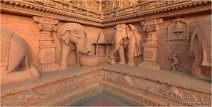 Akshardham, Elephants