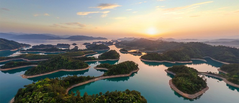 39 Out of This World Destinations in China thousand island lake china