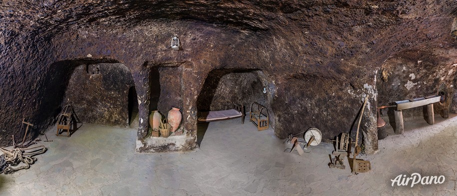 В пещере старого Хндзореска