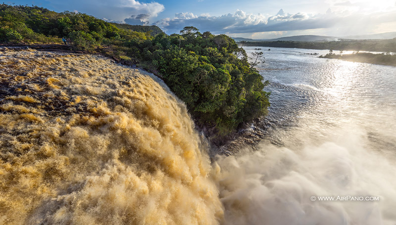 Canaima Lagoon, Hacha Waterfall, Venezuela