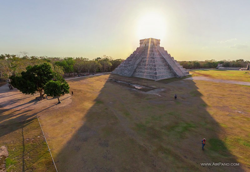 Temple of Kukulcan, Chichen Itza, Mexico