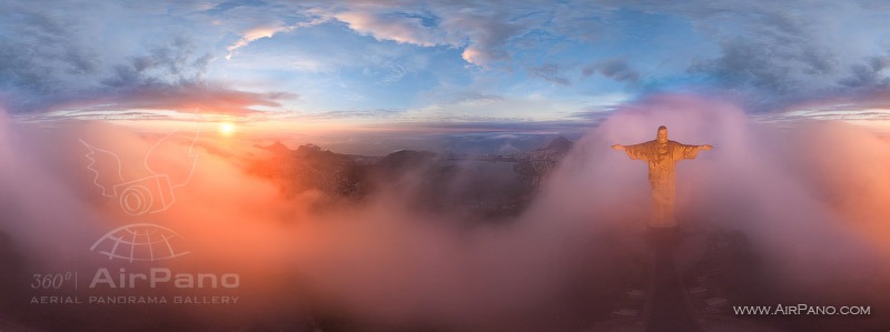 Christ the Redeemer Statue, Rio de Janeiro in fog