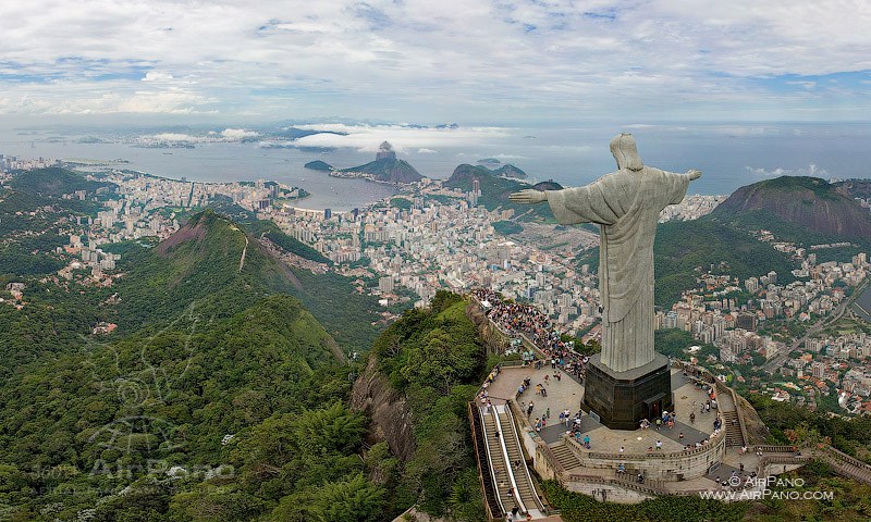 Статуя Христа и Рио-де-Жанейро