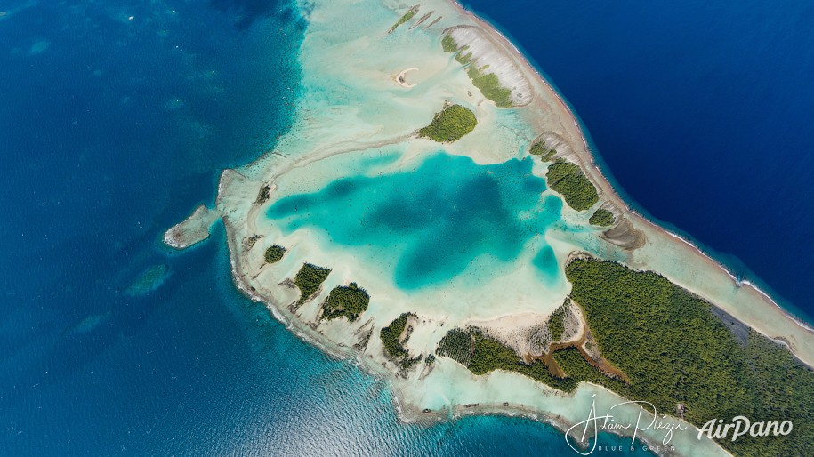 Голубая лагуна. Атолл Рангироа, Французская Полинезия