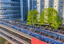 Крупнейшая в Европе парковка велосипедов у Центрального вокзала