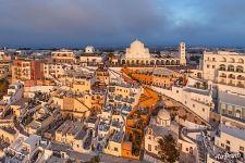 Тира — город на вершине кальдеры Тира — город на вершине кальдеры