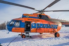 Вертолет перед взлетом Вертолет перед взлетом