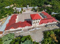 Винодельческий комбинат «Массандра» Винодельческий комбинат «Массандра»