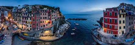 Riomaggiore at night