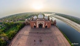 Taj Mahal Mosque