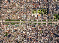 Над Республиканской площадью (Plaza de la República) Над Республиканской площадью (Plaza de la República)