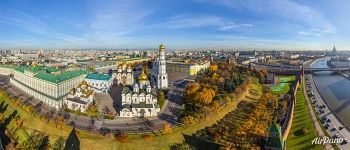 Панорама осеннего Кремля Панорама осеннего Кремля
