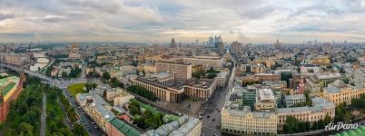 Вид на центр города со стен Кремля Вид на центр города со стен Кремля