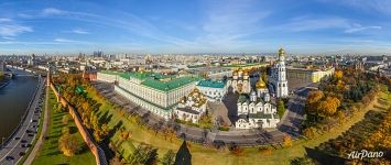Панорама осеннего Кремля Панорама осеннего Кремля