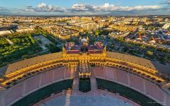 Центральное здание Центральное здание