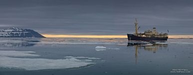 M/S Origo в проливе Хинлопена M/S Origo в проливе Хинлопена