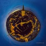 Церковь Святого Петра ночью. Планета Церковь Святого Петра ночью. Планета