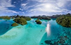 Острова Ваяг с воздуха, архипелаг Раджа-Ампат, Индонезия