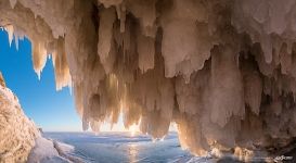 Ледяная пещера, озеро Байкал