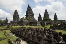 224 святилища Candi Perwara (Хранители храмов) 224 святилища Candi Perwara (Хранители храмов)
