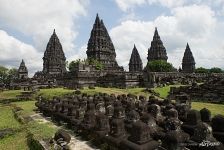 224 святилища Candi Perwara (Хранители храмов)