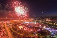Салют над Поклонной горой Салют над Поклонной горой