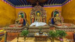В монастыре Тхангби-Лхакханг