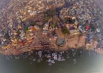 Варанаси с высоты 160 метров Варанаси с высоты 160 метров
