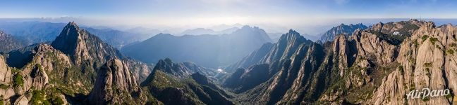 Пик Лотус. Панорама Пик Лотус. Панорама