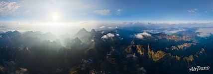 Над горами Хуаншань Над горами Хуаншань