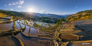 Рисовые поля Юньнань. Террасы Бада на закате