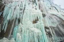 Замерзший водопад