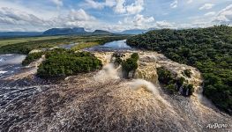 Водопад Укайма Водопад Укайма