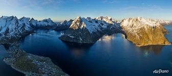 Горы Лофотенских островов Горы Лофотенских островов